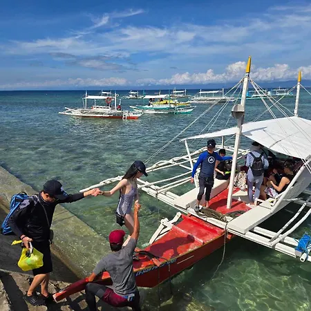 Gaja Go Dive & Inn