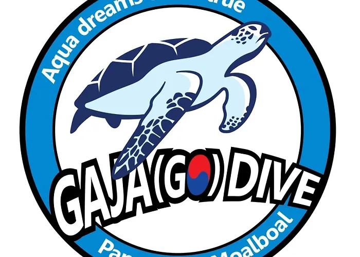 Gaja Go Dive & * Moalboal